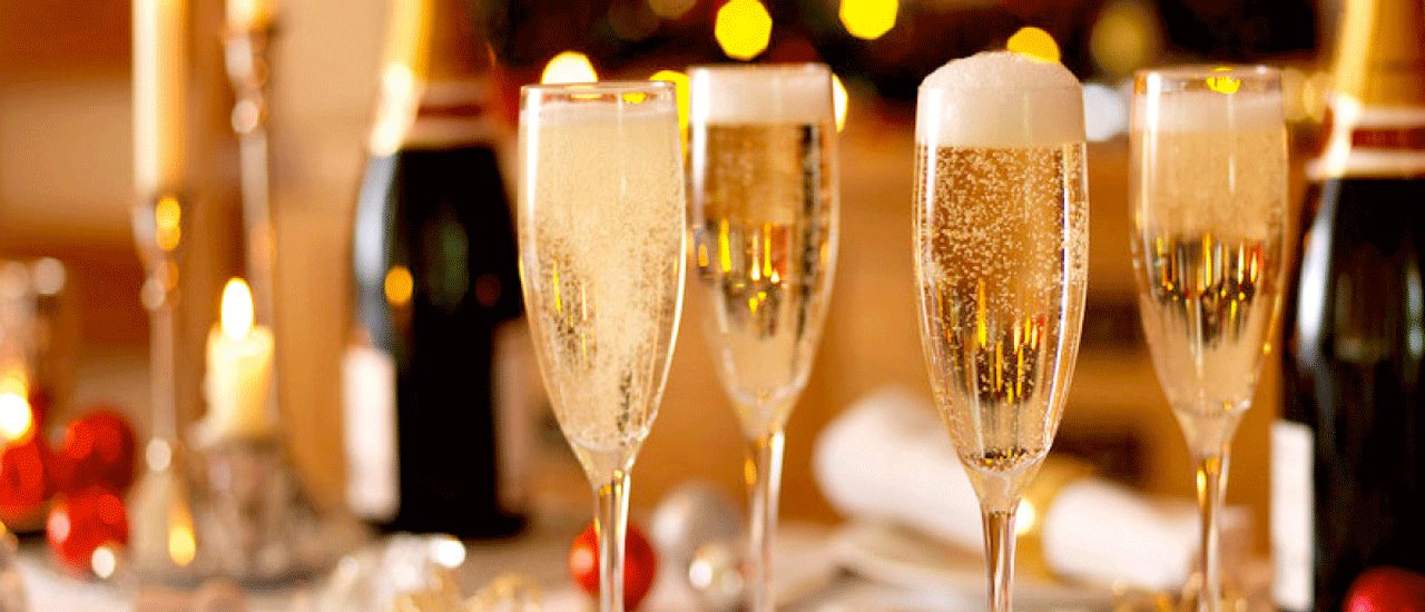 Vang / Champagne / Nước Trái Cây