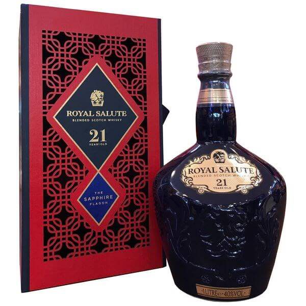 Hình 5. Chivas 21 đỏ sang trọng, xứng đáng là tặng phẩm giá trị hoàng gia