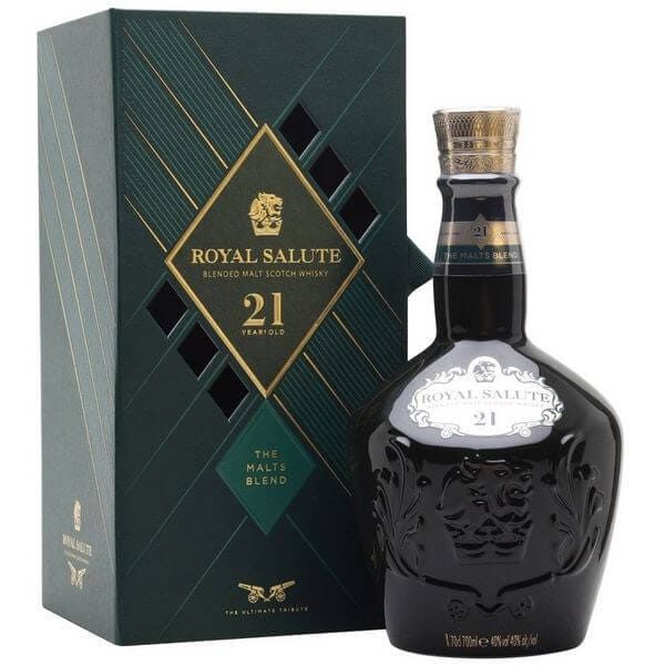 Hình 9. Chivas 21 Royal Salute màu xanh lá