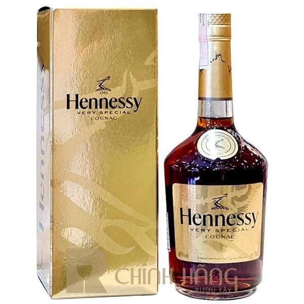 hennessy-vs-holidays-2023-1