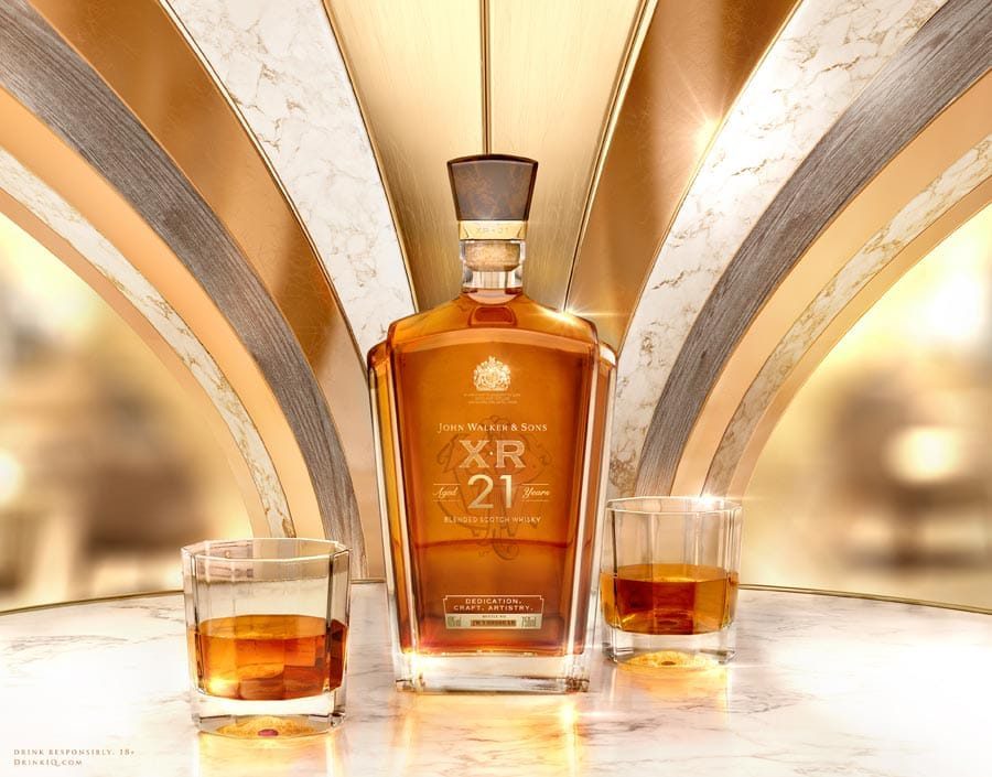 Johnnie-Walker-XR-hop-qua-ca-chep-hoa-rong-3