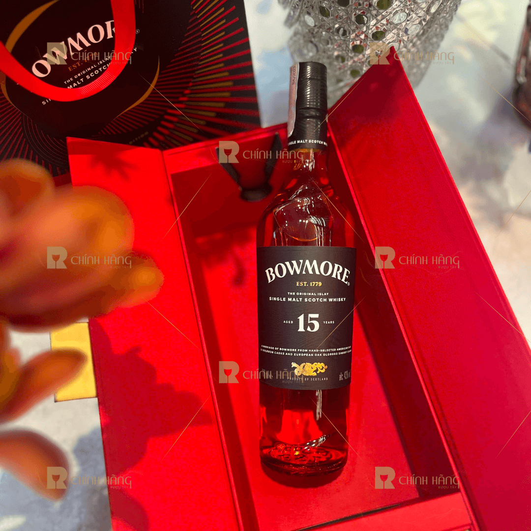 Bowmore 15 Năm The Original Islay - Hộp Quà Tết 2026 700 ml - hình mô tả 2