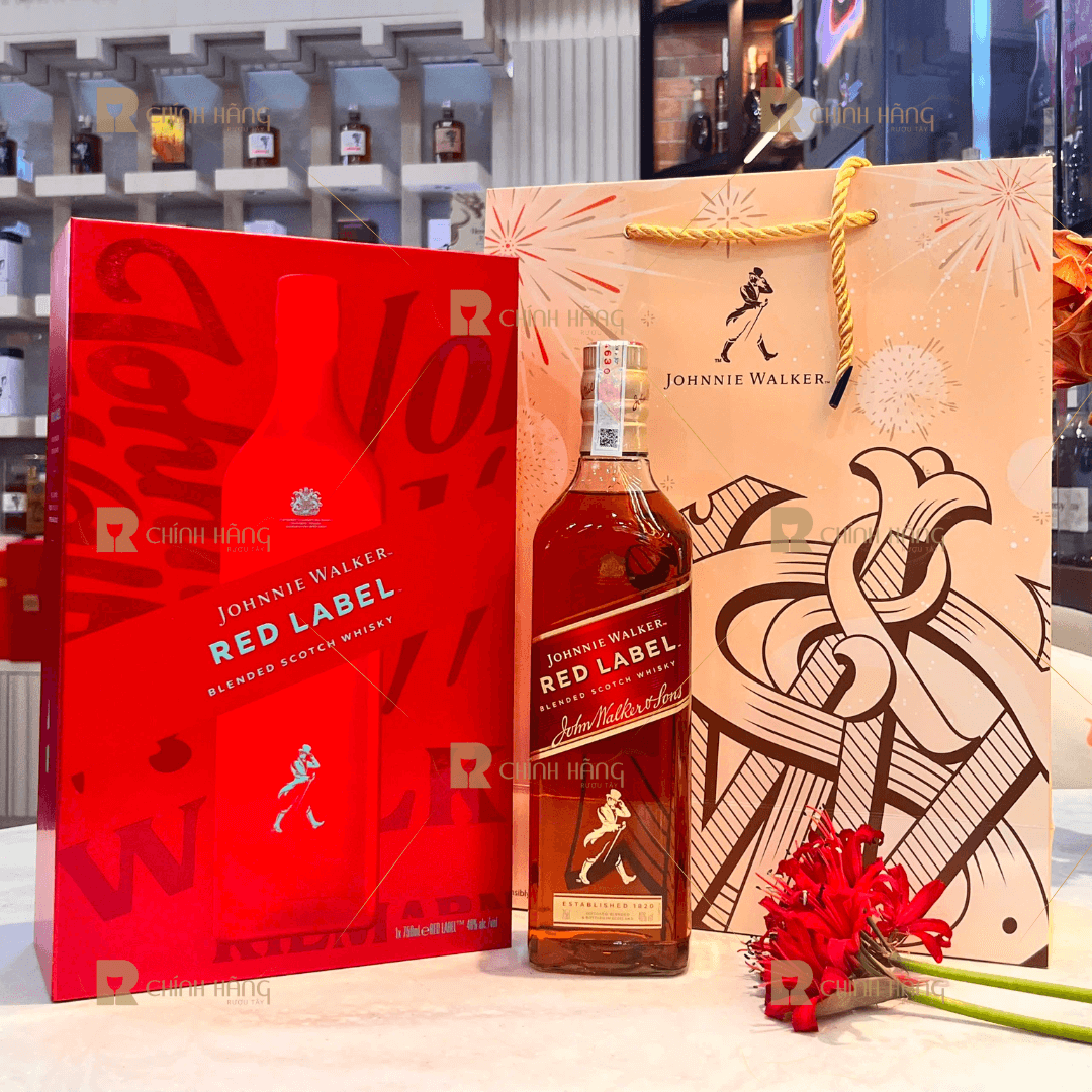 Johnnie Walker Red Label - Hộp Quà Tết 2026 700 ml - hình mô tả 2