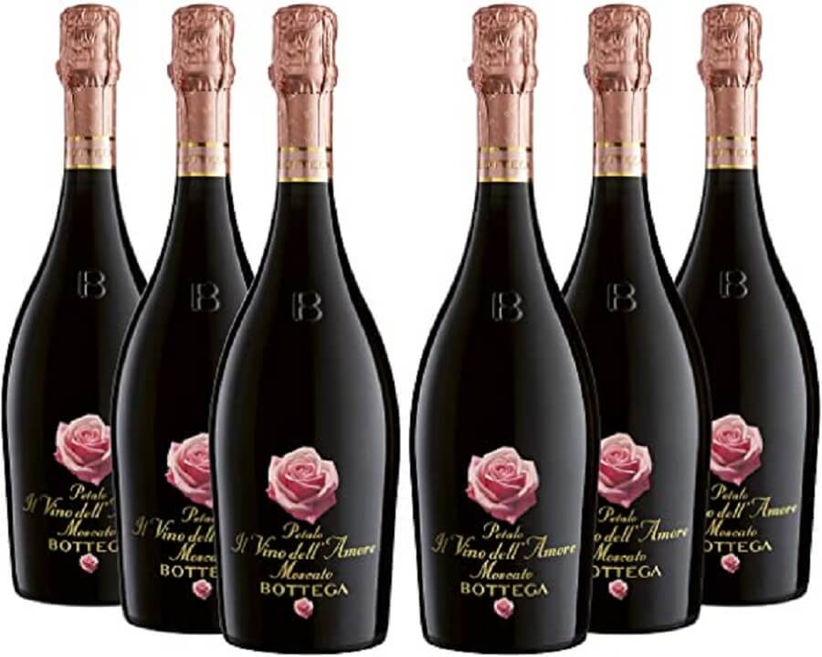 Hình ảnh hoa hồng được in trên thân chai rượu Bottega Moscato