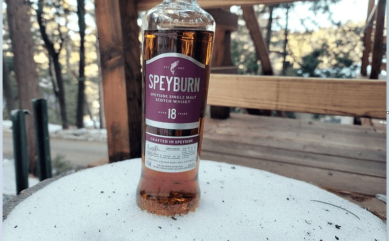 Rượu Speyburn 18 là một loại rượu mạnh có hương vị phức hợp, vị cay nhẹ và hậu vị vô cùng đặc trưng của gỗ sồi.